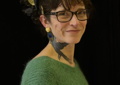 Salon Elegance et métiers d'arts-Les chapeaux de nina- Chapeau bibi or et noir